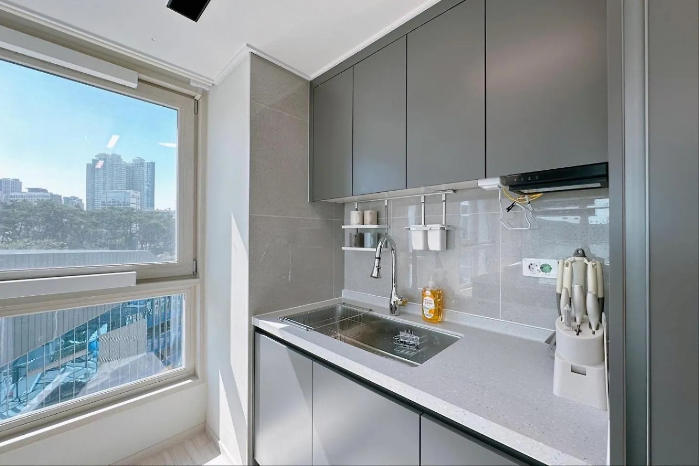 Апартаменты The First Ocean Songdo Пусан 0*,  Южная Корея