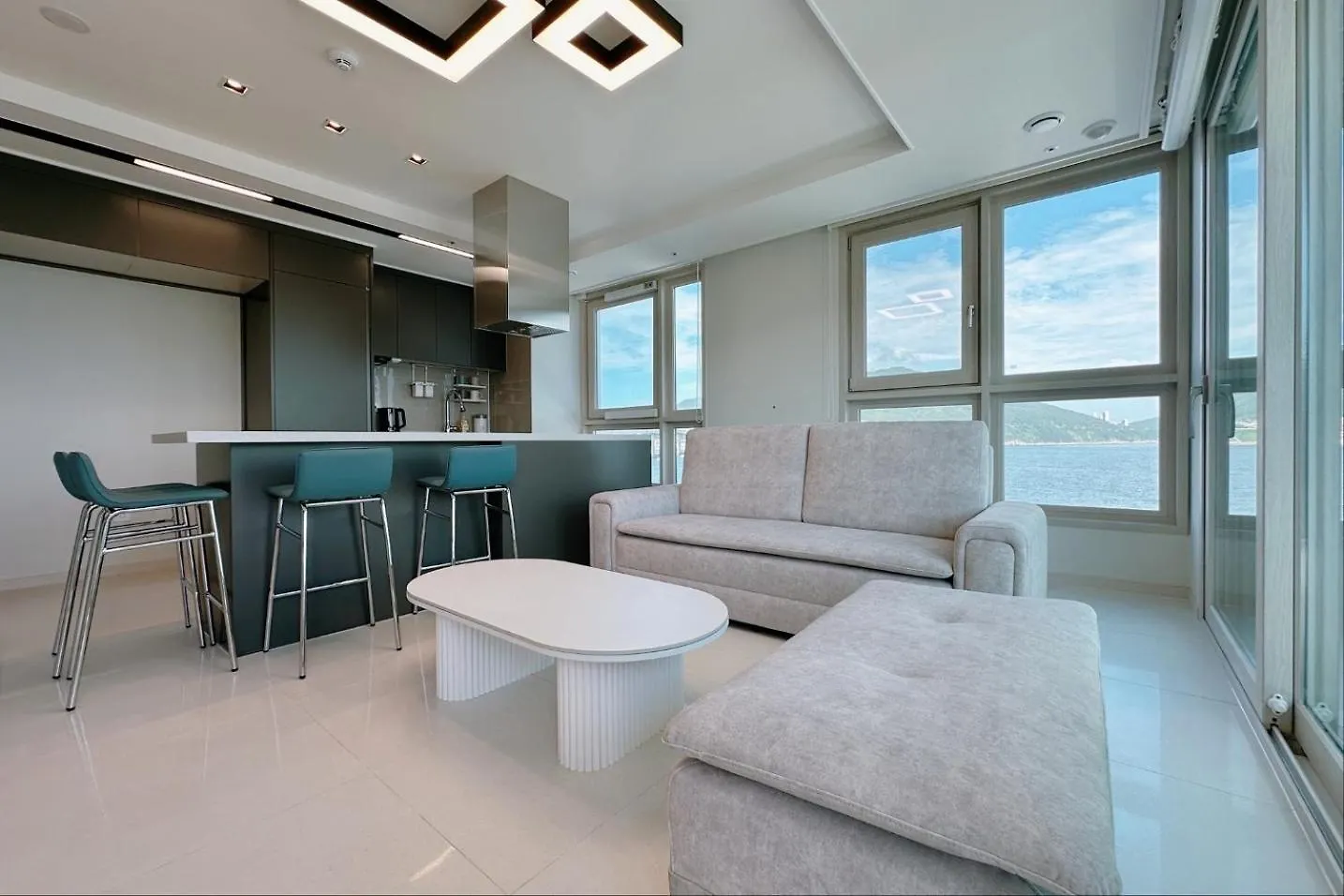 Апартаменты The First Ocean Songdo Пусан Южная Корея