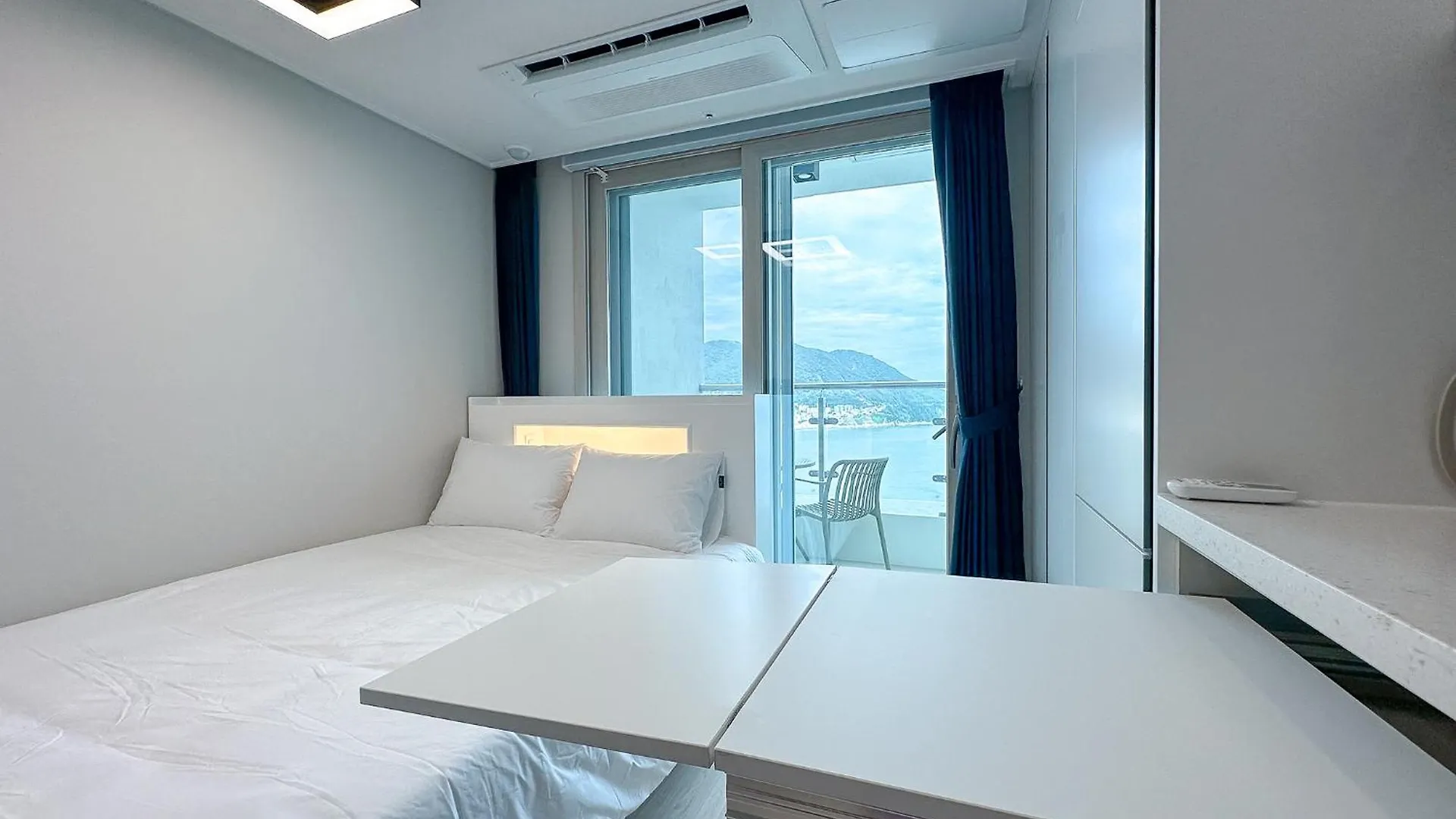 The First Ocean Songdo Apartment Busan 0*,