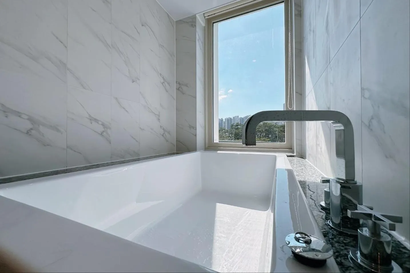 The First Ocean Songdo Apartment Busan