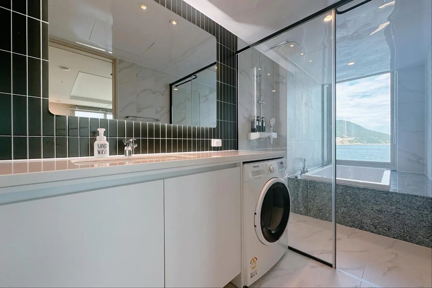 The First Ocean Songdo Apartment Busan