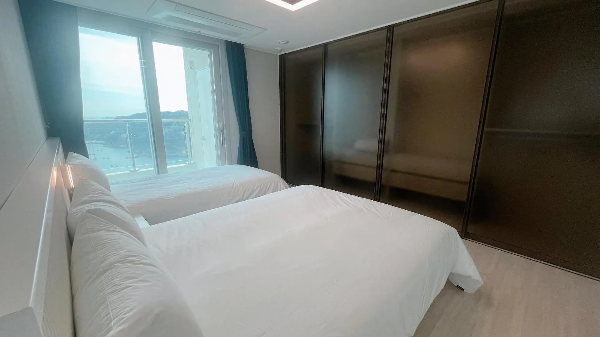 The First Ocean Songdo Apartment Busan