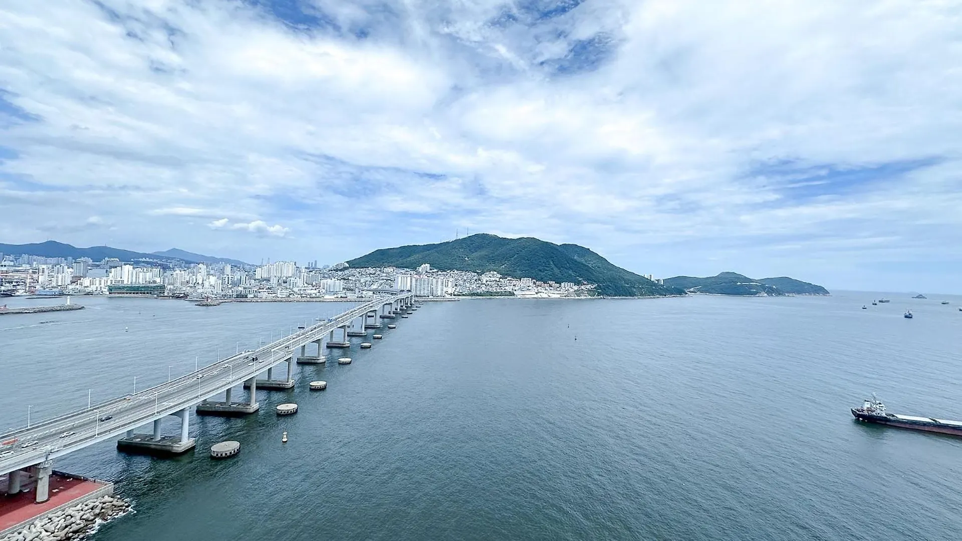 The First Ocean Songdo Apartment Busan 0*,