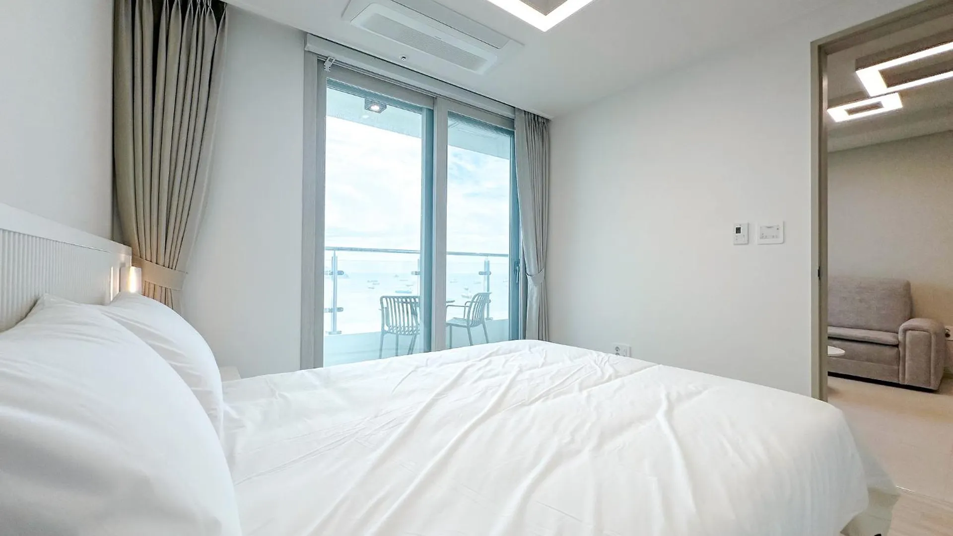 The First Ocean Songdo Apartman Puszan